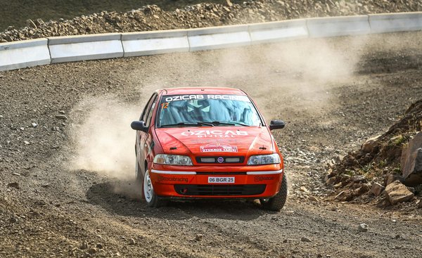 Initiez-vous au pilotage sur le circuit d'Issoire !